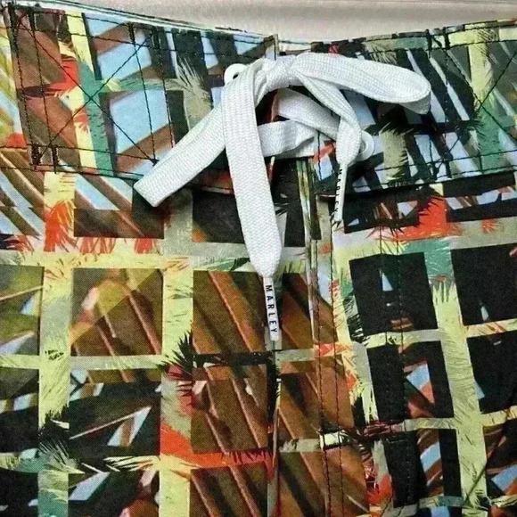 Bob Marley One Love Men’s Board Shorts Size 36 Rasta Swim Trunks - Picture 2 of 5